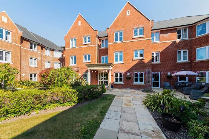 2 Bedroom Retirement Property For Sale In Foxhall Court, School Lane, Banbury, OX16