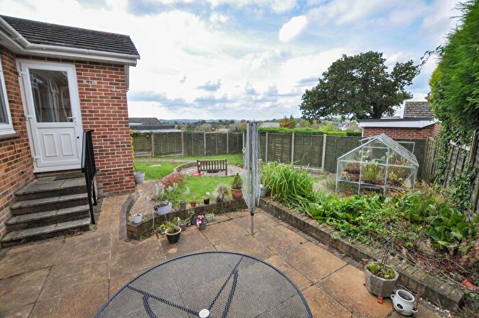 2 Bedroom Bungalow For Sale In Lacy Drive, Wimborne, BH21