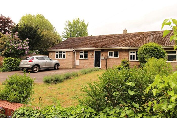 2 Bedroom Semi-Detached Bungalow For Sale In Gamlingay Road, Potton, Sandy, SG19