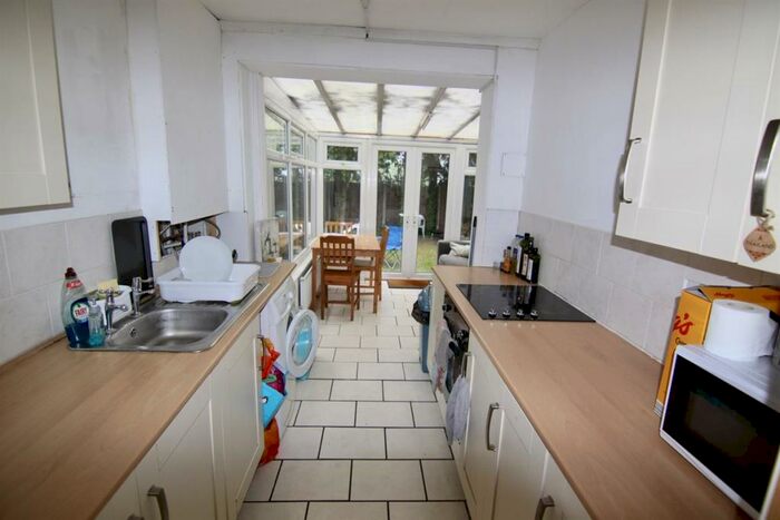 4 Bedroom Terraced House To Rent In Guildford Park Avenue, Guildford, GU2