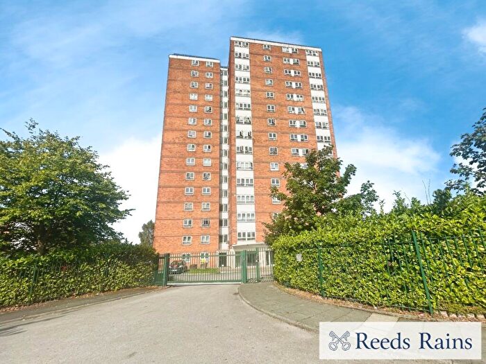 2 Bedroom Apartment To Rent In Highclere Avenue, Salford, Greater Manchester, M7