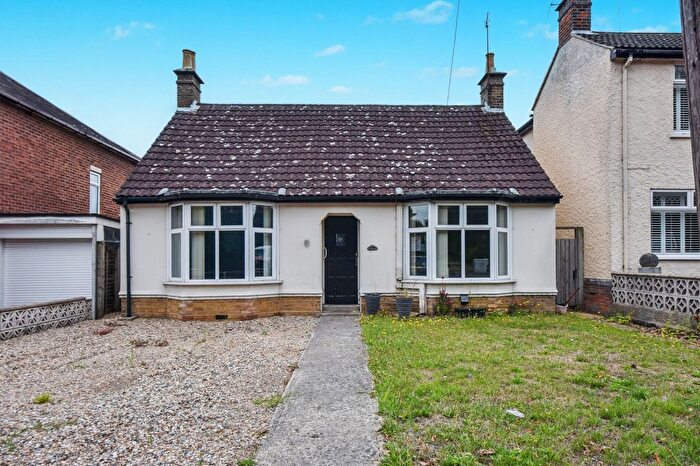 2 Bedroom Bungalow For Sale In Mersea Road, Colchester, CO2