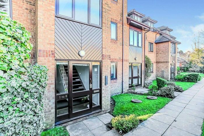 1 Bedroom Flat To Rent In Rickmansworth Road, Watford, Hertfordshire, WD18