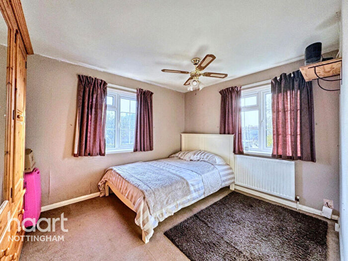 3 Bedroom Semi-Detached House For Sale In Newgate Street, Bingham, NG13