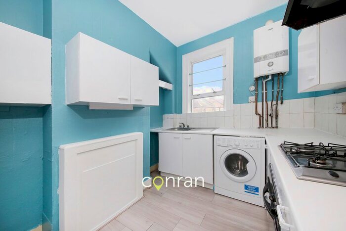 2 Bedroom Flat To Rent In Well Hall Road, Eltham SE9