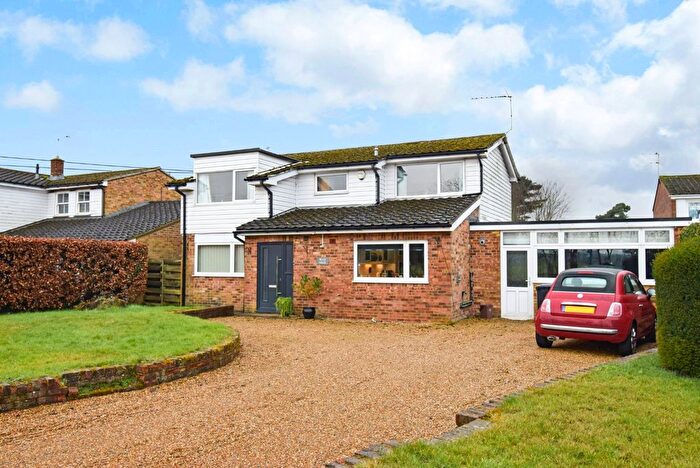 4 Bedroom Detached House For Sale In Poyle Lane, Burnham, Buckinghamshire, SL1