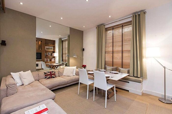 2 Bedroom Flat To Rent In West Eaton Place, Belgravia, London, SW1X
