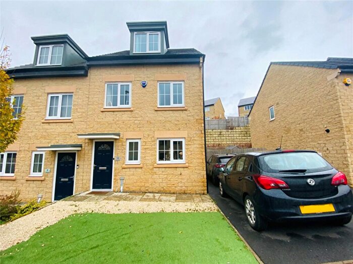 3 Bedroom Semi-Detached House To Rent In Meadow Bank, Allerton, Bradford, West Yorkshire, BD15