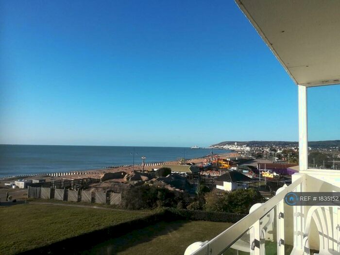 3 Bedroom Flat To Rent In Royal Parade, Eastbourne, BN22