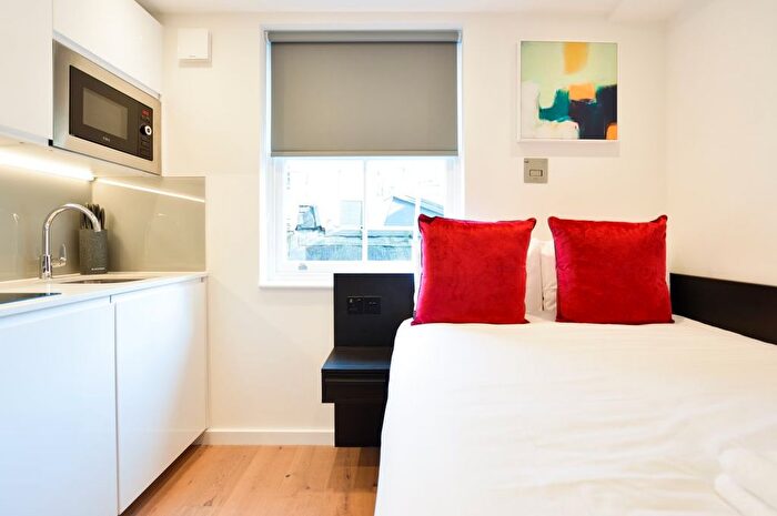Studio To Rent In Warren Street, London, W1T