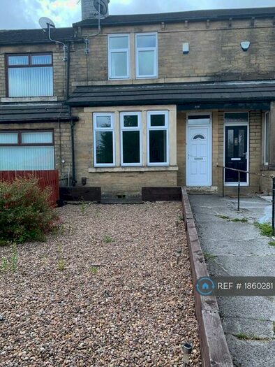3 Bedroom Terraced House To Rent In Beacon Road, Bradford, BD6
