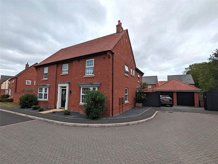5 Bedroom Detached House For Sale In Hall Lane, Drakelow, Burton-On-Trent, Derbyshire, DE15