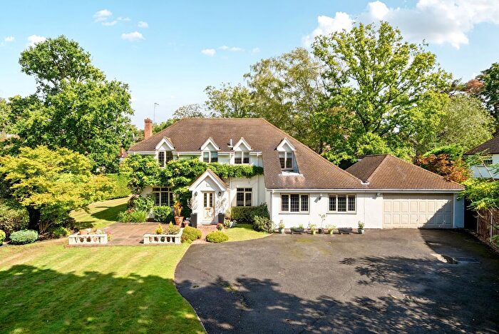 5 Bedroom Detached House For Sale In Blenheim Gardens, Hook Heath, GU22