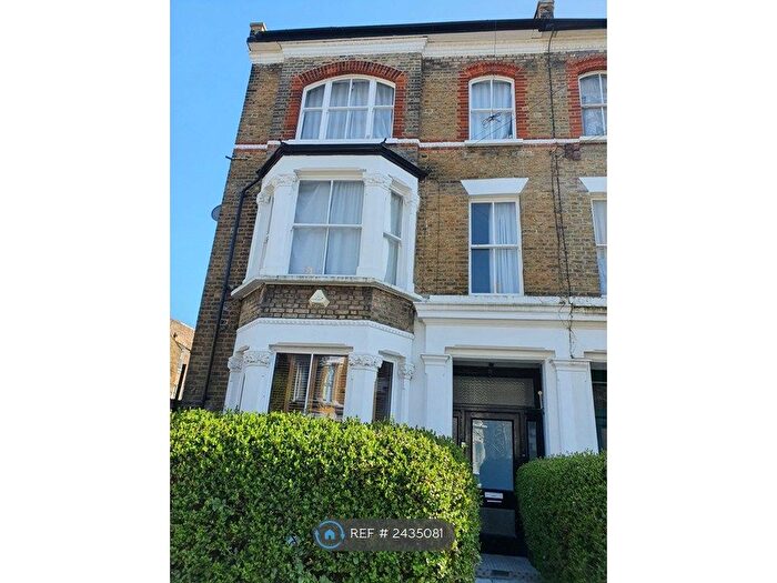2 Bedroom Maisonette To Rent In Gateley Road, London, SW9
