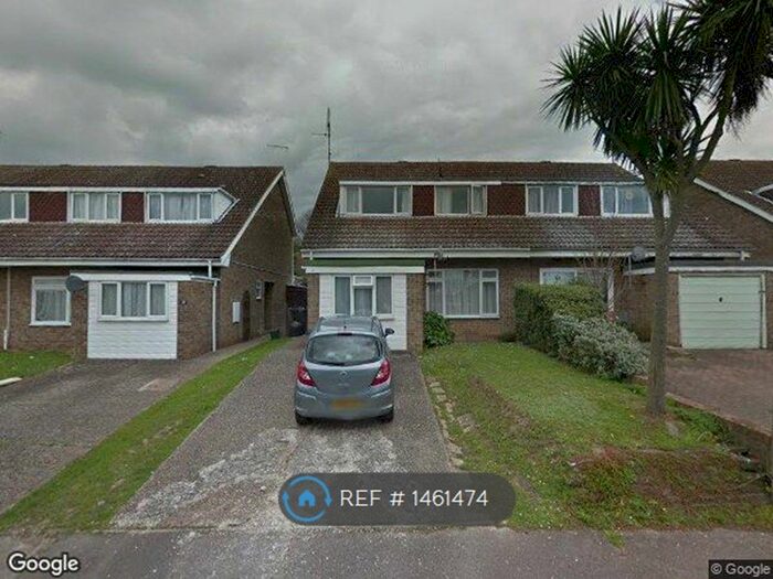 5 Bedroom Semi-Detached House To Rent In Tangerine Close, Colchester, CO4