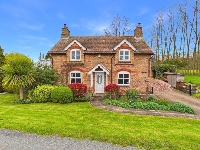 4 Bedroom Detached House For Sale In Appletree Cottage, Timberland Fen, LN4