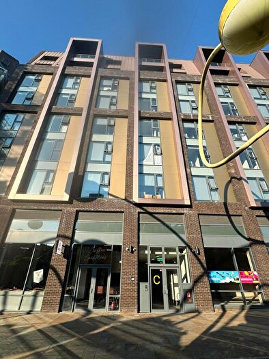 Apartment To Rent In Wolstenholme Square, Liverpool, Merseyside, L1