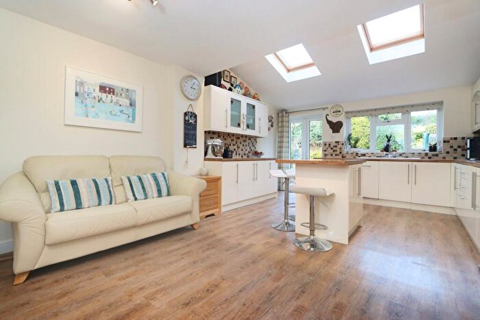 4 Bedroom Detached House For Sale In Stuarts Green, Stourbridge, DY9