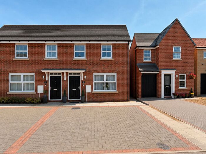 3 Bedroom Semi-Detached House For Sale In Woodland Crescent, Hatfield, Doncaster, DN7