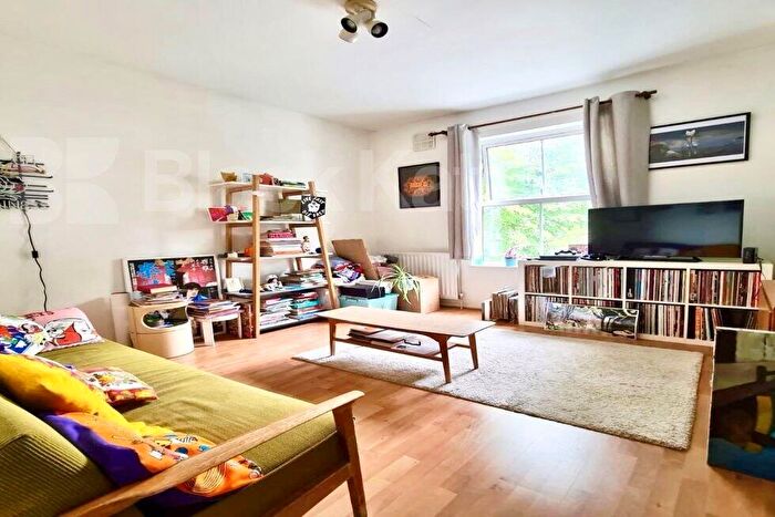1 Bedroom Flat To Rent In Hillmarton Road, Caledonian Road, N7