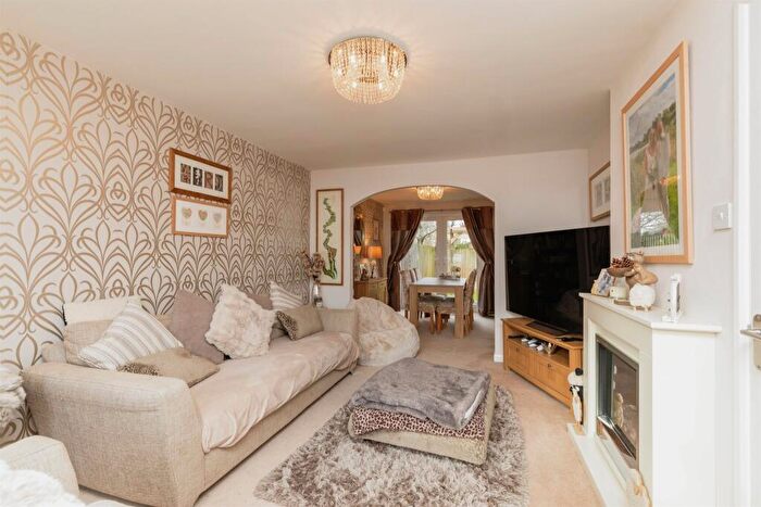 4 Bedroom Detached House For Sale In Summers Mead, Yate, Bristol, BS37