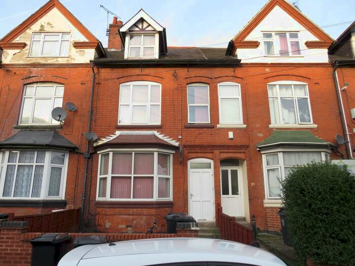 1 Bedroom Apartment To Rent In Glenfield Road, Leicester, LE3
