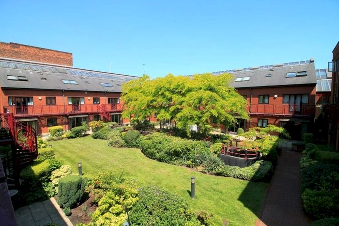 2 Bedroom Flat To Rent In Kings Court, Cox Street, B3