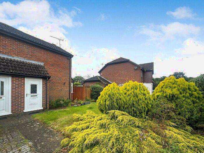 1 Bedroom Semi-Detached House To Rent In Dan Drive, Faversham, Kent, ME13