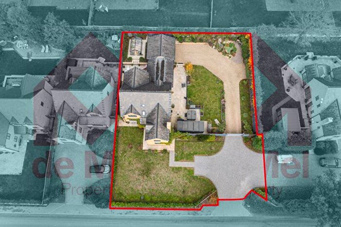 4 Bedroom Detached House For Sale In Stow Road, Toddington, GL54