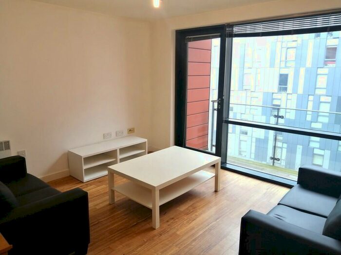 3 Bedroom Apartment To Rent In The Gallery, Liverpool, L8