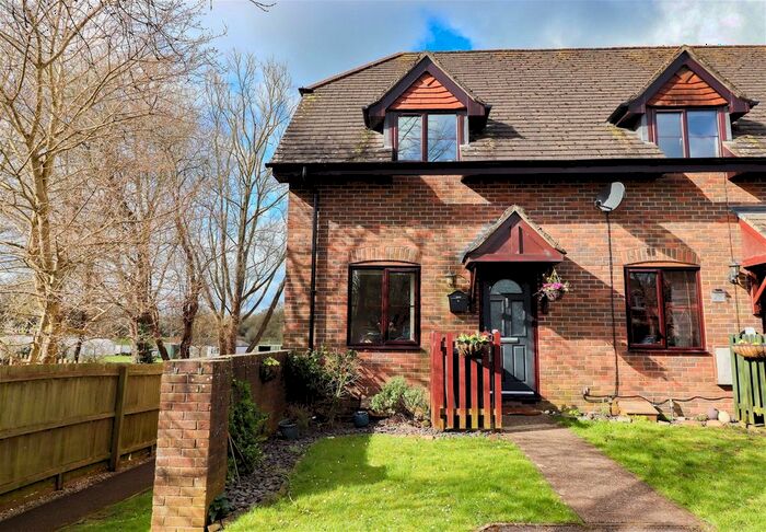 2 Bedroom Semi-Detached House For Sale In Watercress Meadow, Alresford, SO24