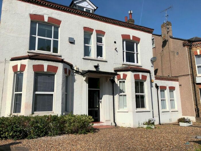 2 Bedroom Flat To Rent In Burnt Ash Hill, Lee, SE12