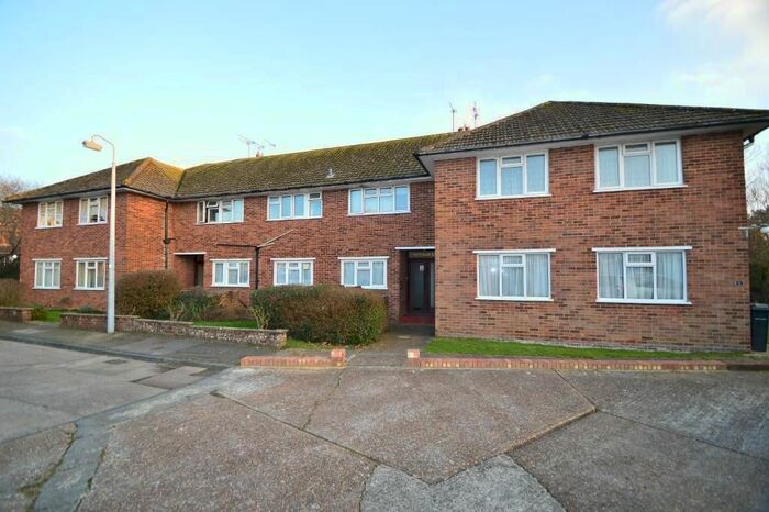2 Bedroom Flat To Rent In Barnhorn Close, Bexhill On Sea, East Sussex, TN39