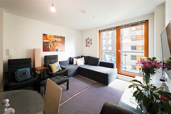 2 Bedroom Flat For Sale In Cypress Place, M4