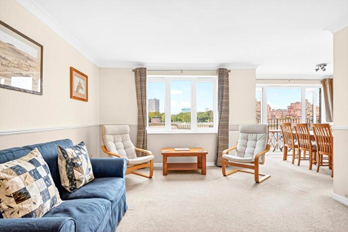 3 Bedroom Apartment For Sale In Bellamys Court, Abbotshade Road, London, SE16