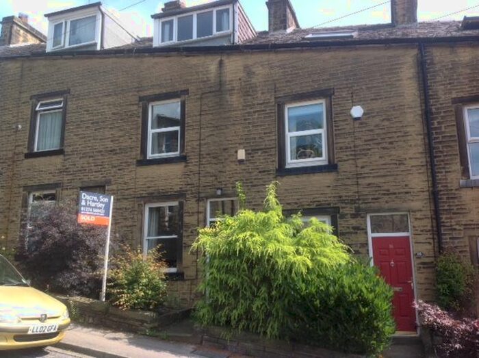 3 Bedroom Terraced House To Rent In Nethermoor View, Bingley, BD16