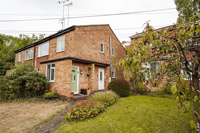 2 Bedroom Maisonette To Rent In Seymour Close, Coventry, CV3