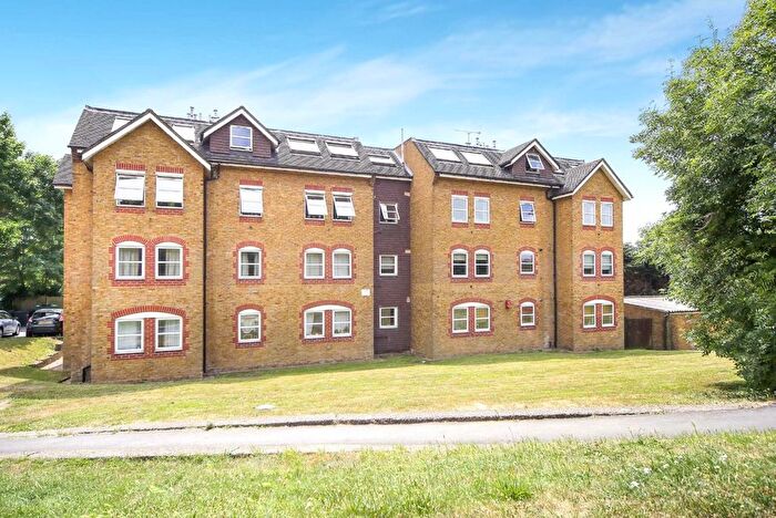 2 Bedroom Flat To Rent In Riggindale Road, Streatham, SW16