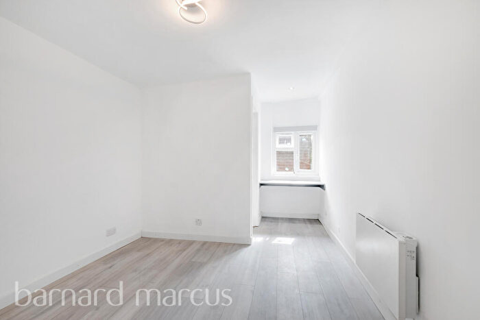 1 Bedroom Apartment To Rent In Benhilton Gardens, Sutton, SM1