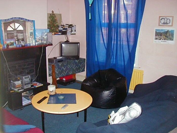 4 Bedroom Property To Rent In Thornville Street, Hyde Park, Leeds, LS6