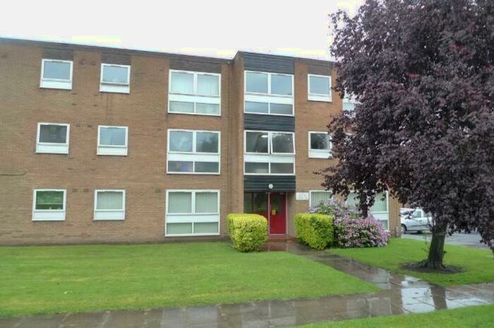 2 Bedroom Flat To Rent In Shady Lane, Manchester, Greater Manchester, M23