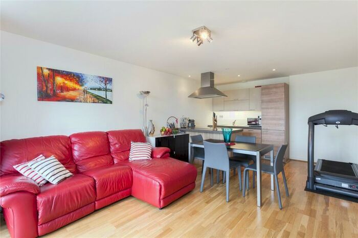 2 Bedroom Flat To Rent In Atrium Heights, Little Thames Walk, SE8