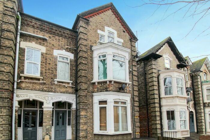 1 Bedroom Apartment To Rent In Warwick Avenue, Bedford, MK40