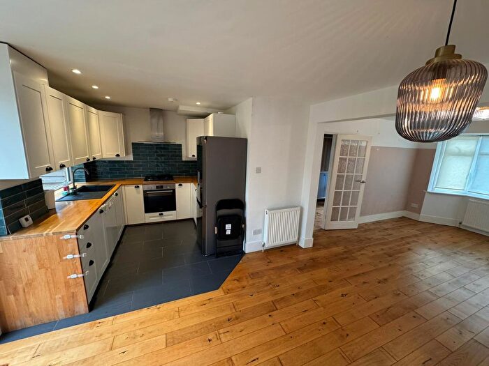 4 Bedroom Terraced House To Rent In Rainham, RM13