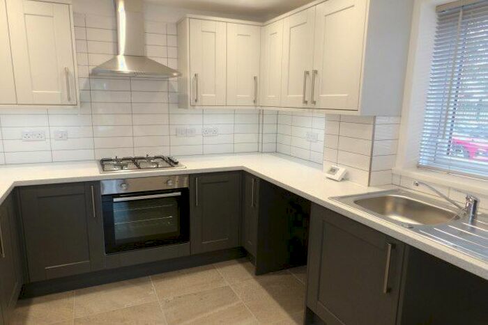 2 Bedroom Flat To Rent In Robins Court, Newark, NG24