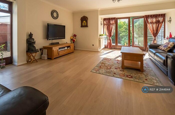 3 Bedroom Semi-Detached House To Rent In Northwood, Northwood, HA6