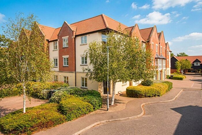 1 Bedroom Flat For Sale In Trafalgar Square, Poringland, Norwich, NR14
