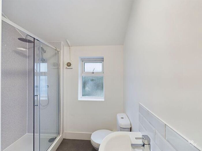 1 Bedroom Terraced House To Rent In Mafeking Road, Brighton, BN2