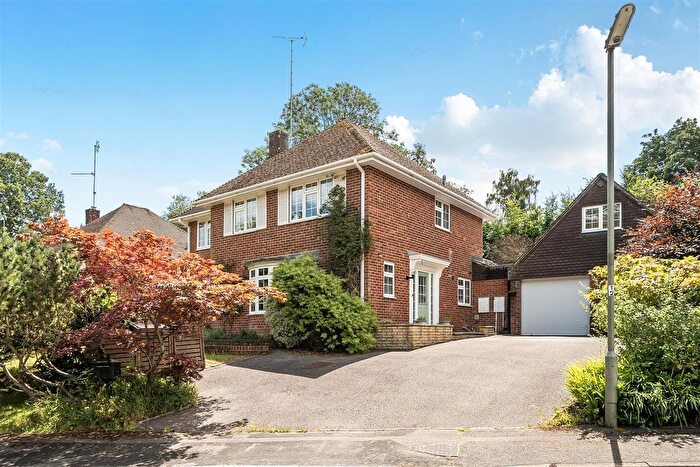 4 Bedroom Detached House To Rent In Ash Combe, Chiddingfold, GU8