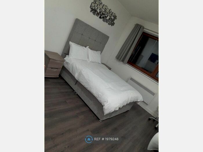 Studio To Rent In Lower Bryan Street, Stoke-On-Trent, ST1